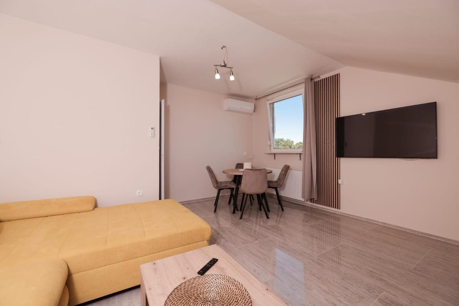 Apartmentszelic *